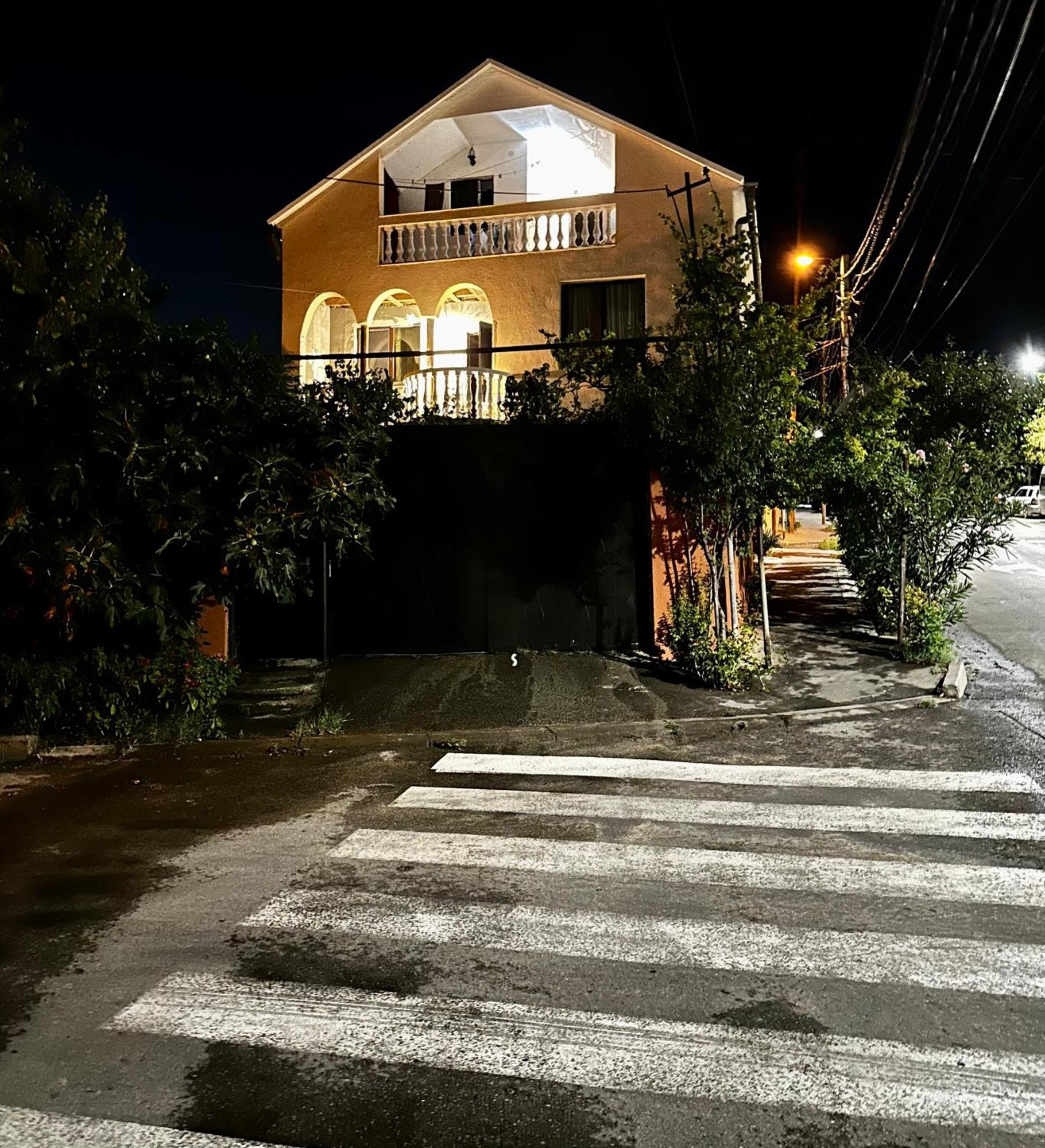 Family Guesthouse - Macharashvili Tbilisi Exterior photo